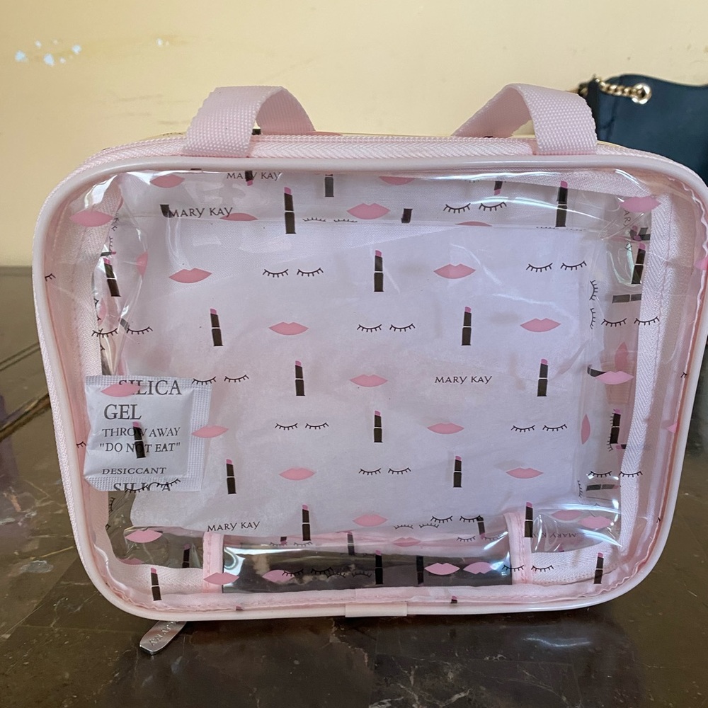 Cosmetic bag